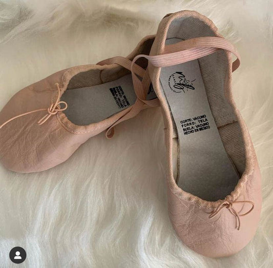 Zapatilla de Piel Reforzada Marca MB